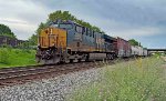 CSX 3303 leads M370.